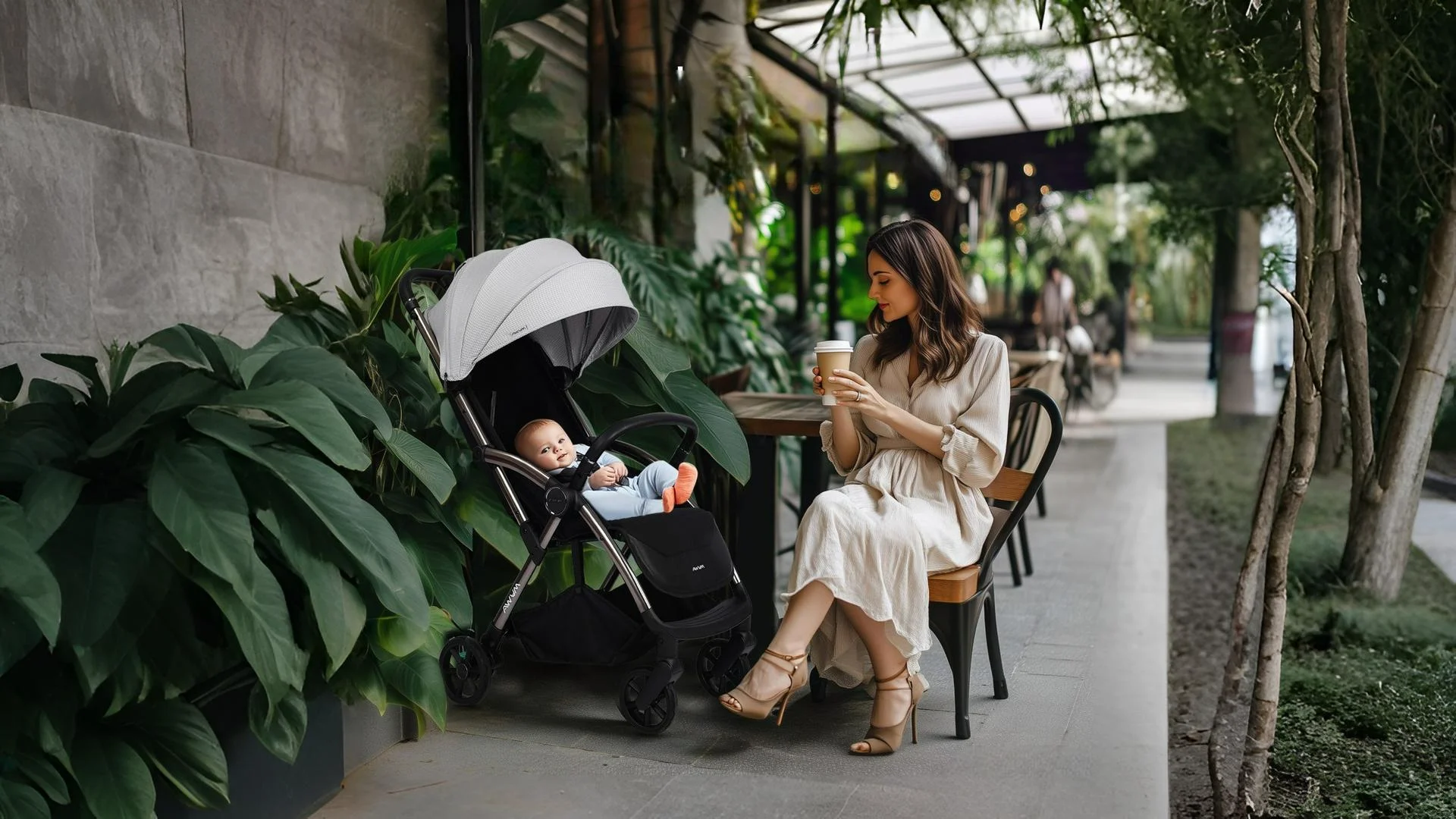 The 2 in 1 Baby Carrier That Clicks, Switches & Calms